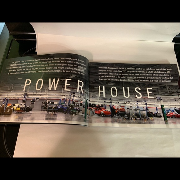 2013 Viper SRT showroom collectibles - Picture 3 of 8